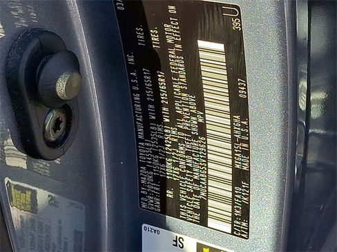 Certified 2025 Toyota Corolla Cross LE image 25