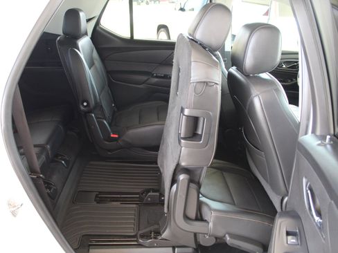 Used 2021 Chevrolet Traverse Premier w/ Redline Edition image 22