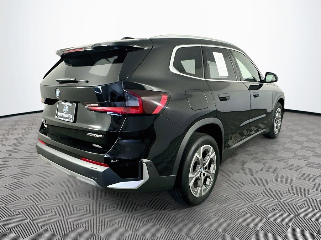 Used 2023 BMW X1 xDrive28i AWD/4WD image 9