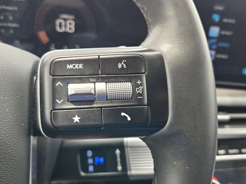 Certified 2025 Hyundai Santa Fe SEL FWD image 24