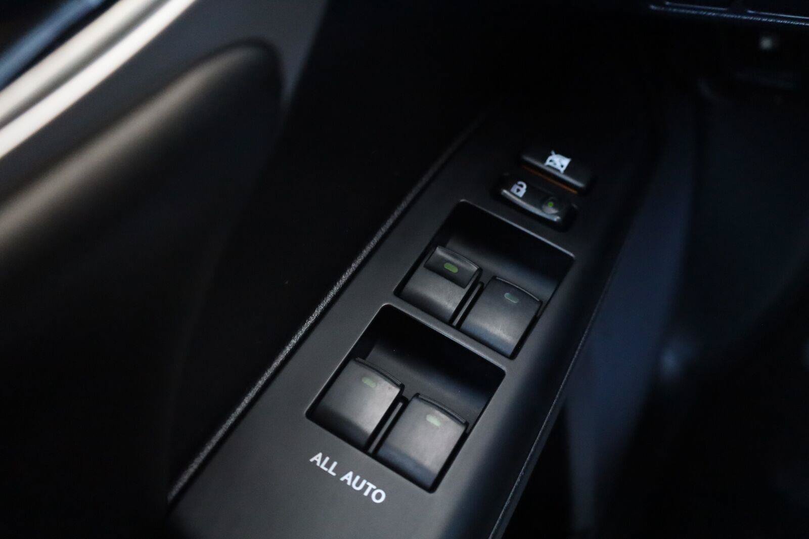 Used 2011 Lexus CT 200h Premium w/ Premium Audio Pkg FWD image 38