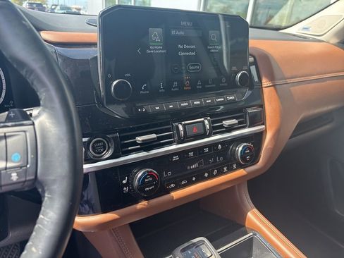 Used 2022 Nissan Pathfinder Platinum w/ Cargo Package AWD/4WD image 9