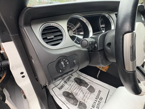 Used 2010 Ford Mustang Shelby GT500 image 17