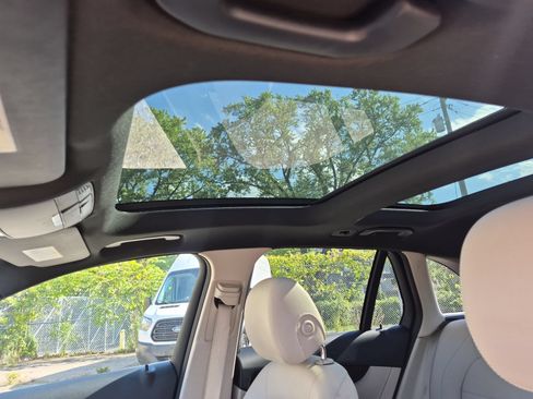 Used 2018 Mercedes-Benz GLC 300 4MATIC image 16