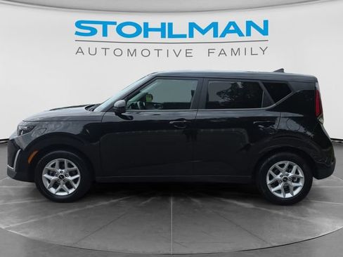 Used 2023 Kia Soul LX w/ LX Technology Package FWD image 8