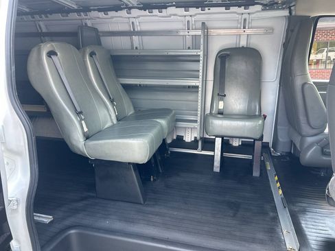 Used 2020 Chevrolet Express 2500 Extended w/ Enhanced Convenience Package RWD image 19