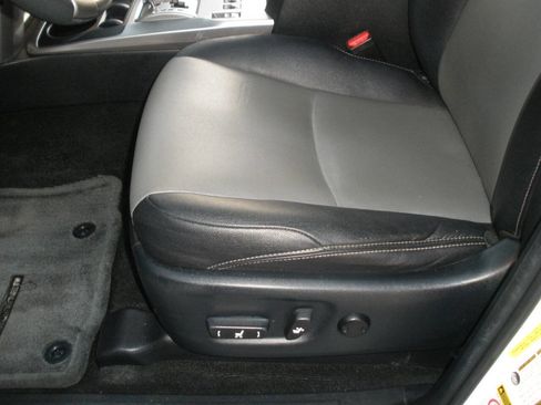 Used 2016 Toyota 4Runner SR5 Premium image 29