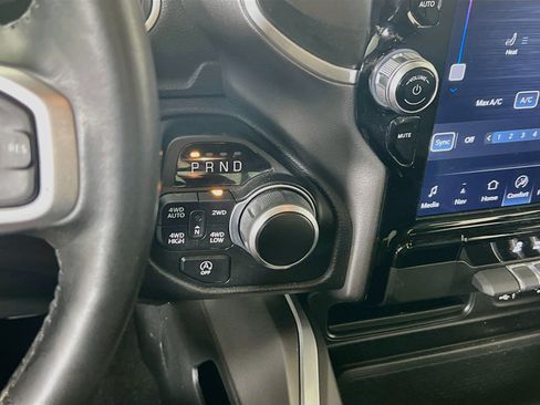 Used 2023 RAM 1500 Big Horn AWD/4WD image 17