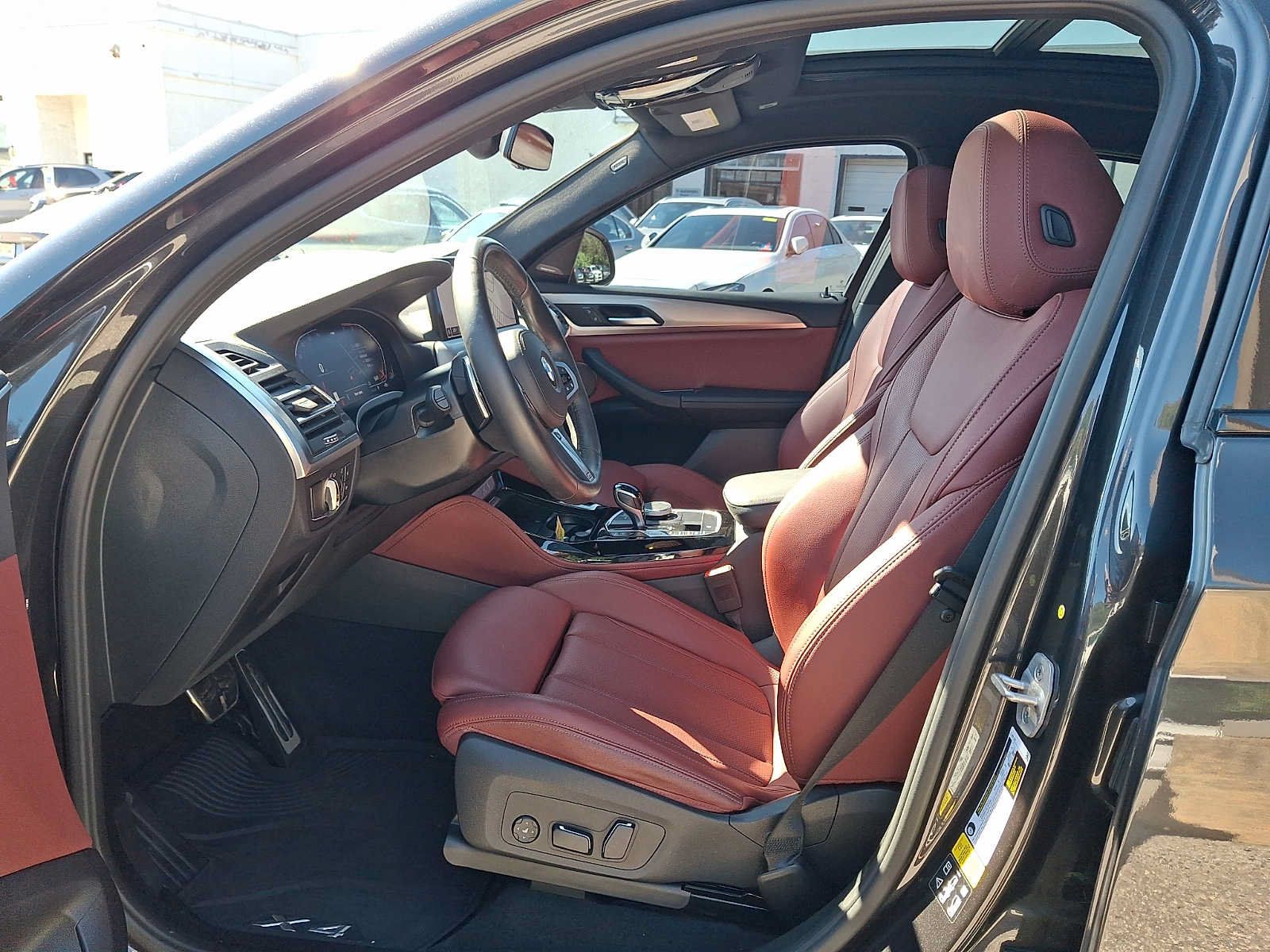 Used 2024 BMW X4 xDrive30i w/ Premium Package AWD/4WD image 13