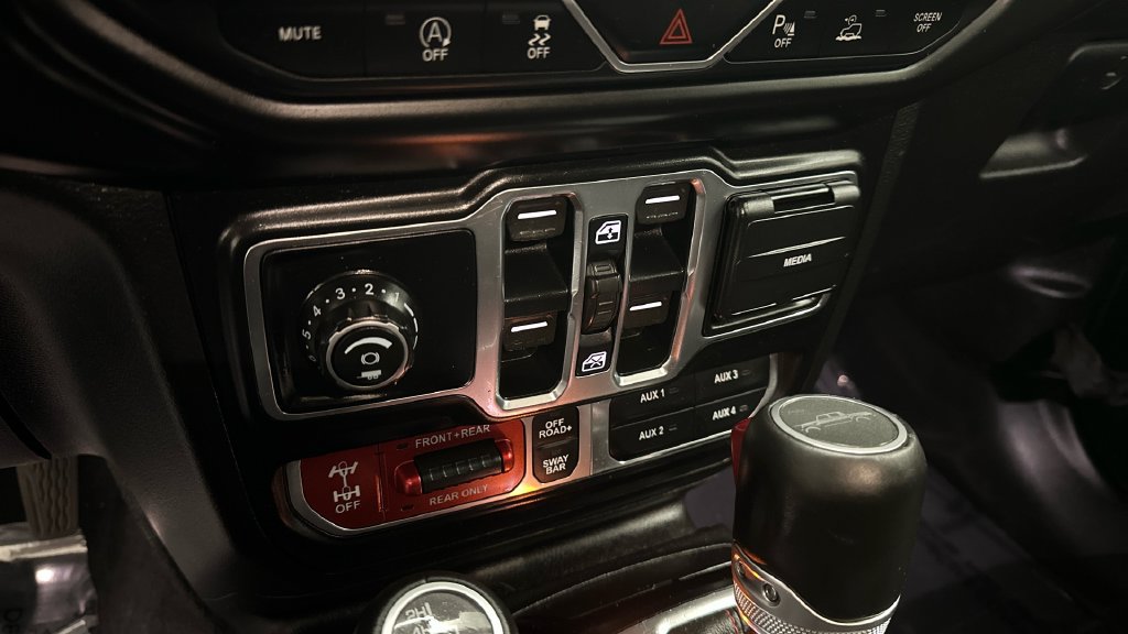 Used 2020 Jeep Gladiator Rubicon AWD/4WD image 27