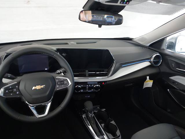 New 2026 Chevrolet Trax LT w/ Driver Confidence Package FWD image 17