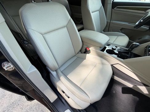 Used 2019 Volkswagen Atlas SEL R-Line AWD/4WD image 14