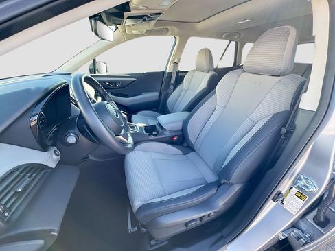 Used 2025 Subaru Outback Premium image 27