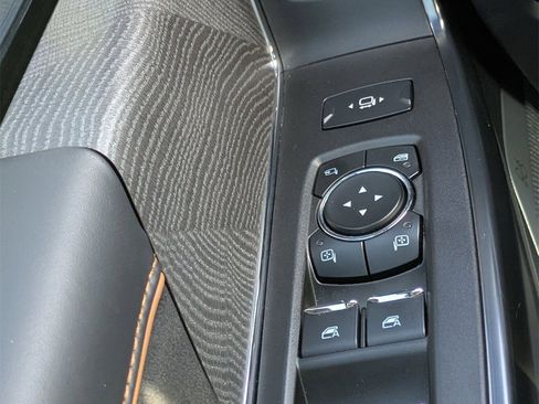 Used 2024 Ford F250 Platinum image 29