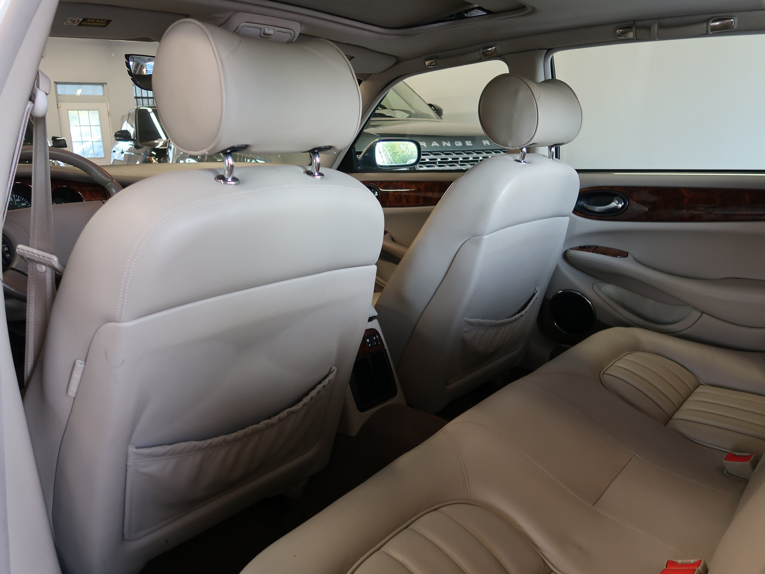 Used 1999 Jaguar XJ8 RWD image 36