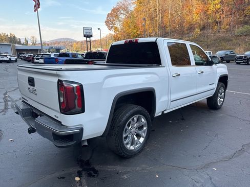 Used 2018 GMC Sierra 1500 SLT w/ SLT Premium Package image 4
