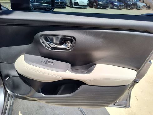 Used 2023 Honda HR-V LX image 30