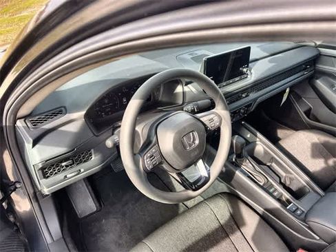 Certified 2025 Honda Accord LX image 15