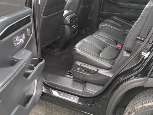 Used 2024 Honda Pilot Touring image 22