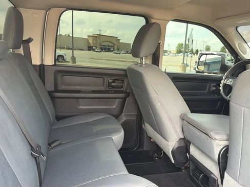 Used 2016 RAM 3500 Tradesman w/ Chrome Appearance Group image 57