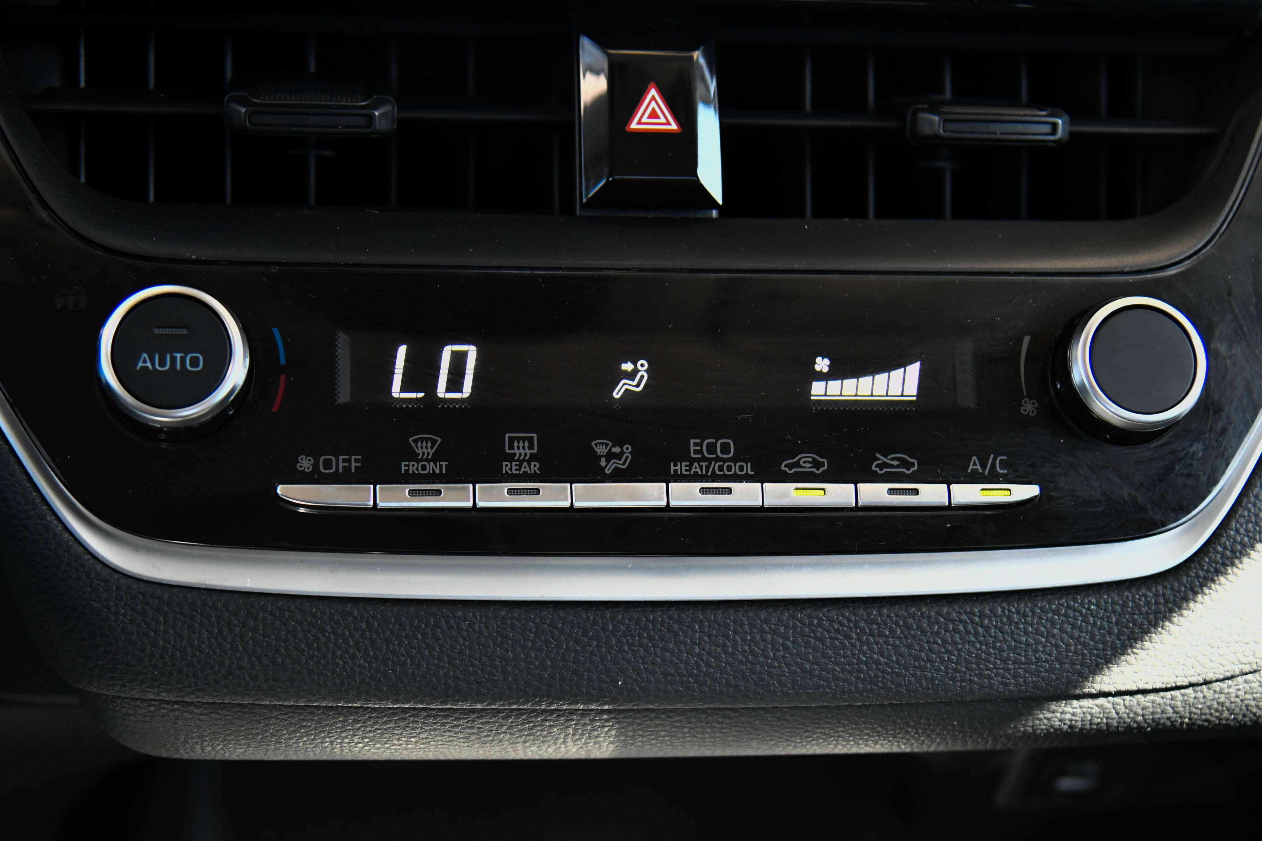 Used 2025 Toyota Corolla LE FWD image 22