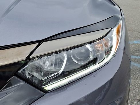 Used 2019 Honda HR-V Sport image 10