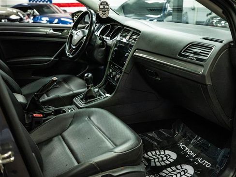 Used 2018 Volkswagen Golf Alltrack SE image 13