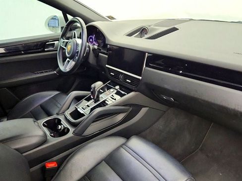 Used 2021 Porsche Cayenne Coupe AWD/4WD image 25