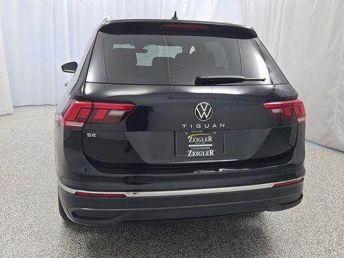 Used 2024 Volkswagen Tiguan SE image 15