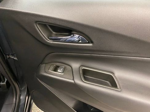 Used 2023 Chevrolet Equinox LT image 38