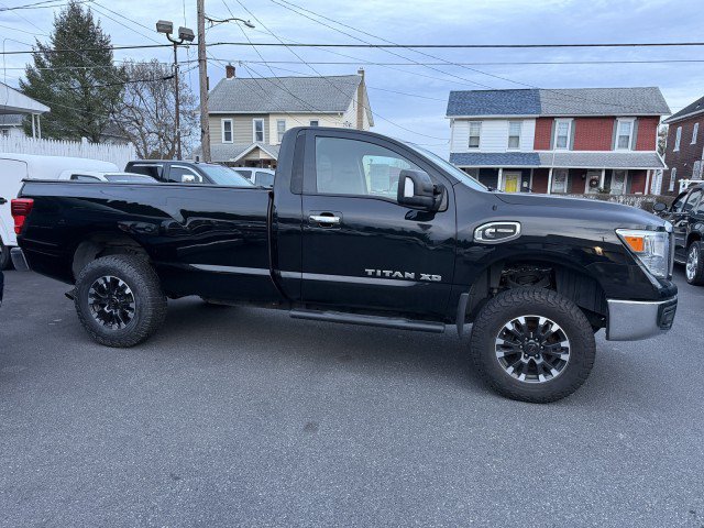 Used 2017 Nissan Titan SV AWD/4WD image 7