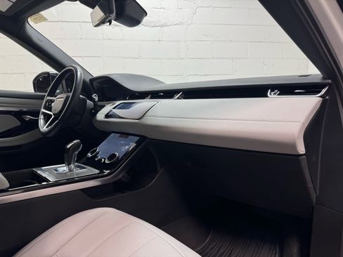 Used 2022 Land Rover Range Rover Evoque S AWD/4WD image 30