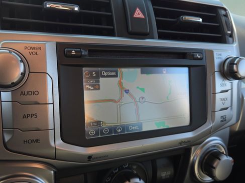 Used 2015 Toyota 4Runner SR5 image 18