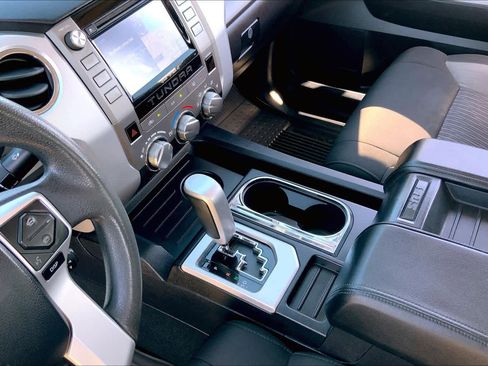 Used 2016 Toyota Tundra SR5 image 15