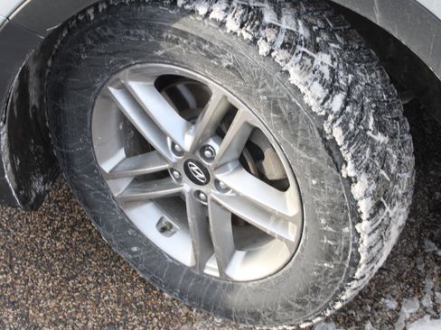 Used 2018 Hyundai Santa Fe Sport w/ 2.4L Tech Package 04 image 18