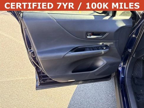 Used 2024 Toyota Venza LE image 13