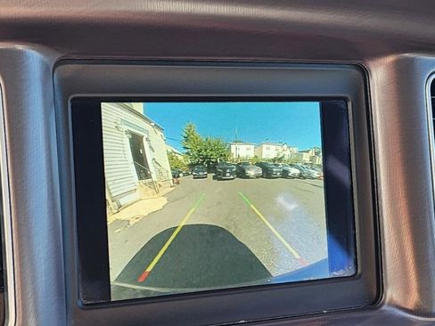 Used 2022 Dodge Charger SXT w/ Leather Interior Group image 32