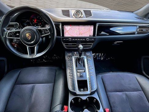 Used 2020 Porsche Macan AWD/4WD image 13