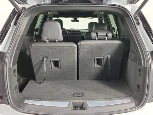 Certified 2023 Cadillac XT6 Luxury FWD image 8