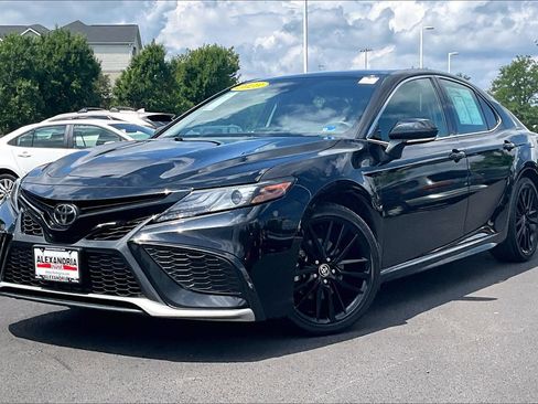 Used 2023 Toyota Camry XSE FWD image 1