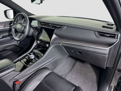 Used 2022 Jeep Grand Cherokee L Overland w/ Luxury Tech Group IV image 31