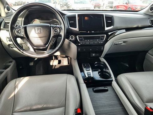 Used 2016 Honda Pilot Touring image 9