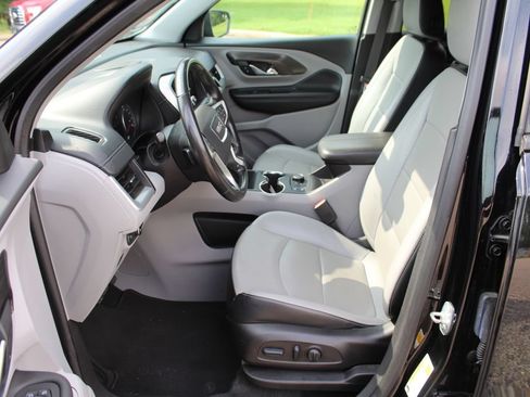 Used 2022 GMC Terrain SLT w/ Infotainment Package II FWD image 10