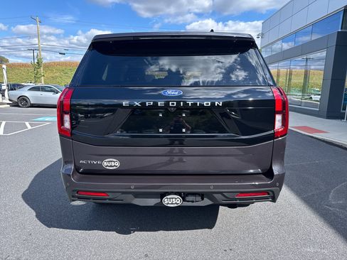 New 2025 Ford Expedition Active image 9