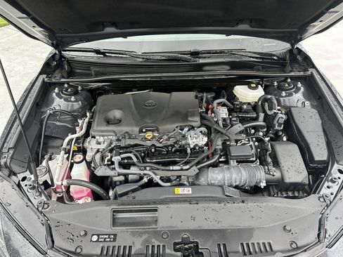 Used 2025 Toyota Camry XSE FWD image 34