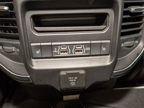 Used 2019 RAM 1500 Laramie image 7