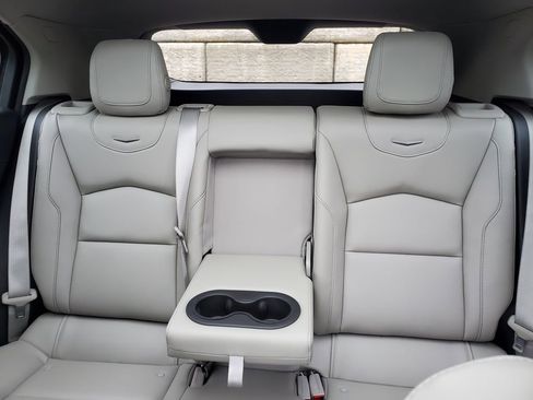 Certified 2023 Cadillac XT4 Luxury image 33