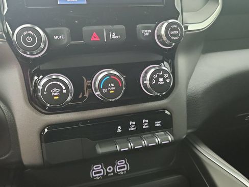 New 2026 RAM 1500 Big Horn AWD/4WD image 25