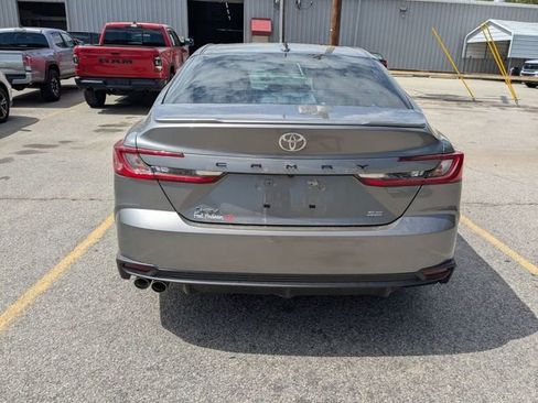 Used 2026 Toyota Camry SE w/ Convenience Package image 4