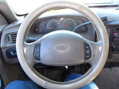 Used 2001 Ford F150 Lariat AWD/4WD image 15